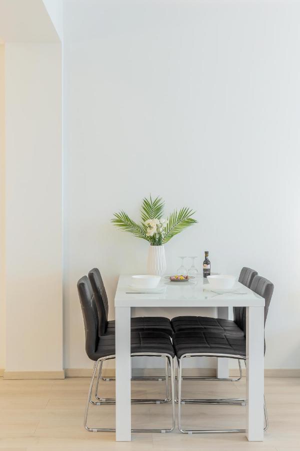 Atlas Unirii: Upscale Flats In The Heart Of Bucharest! Екстер'єр фото