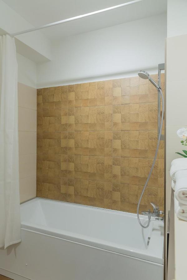 Atlas Unirii: Upscale Flats In The Heart Of Bucharest! Екстер'єр фото