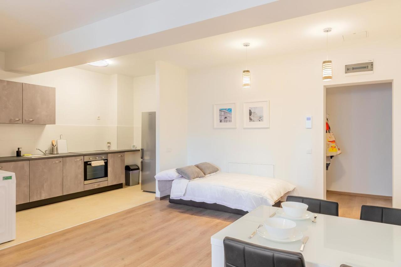 Atlas Unirii: Upscale Flats In The Heart Of Bucharest! Екстер'єр фото