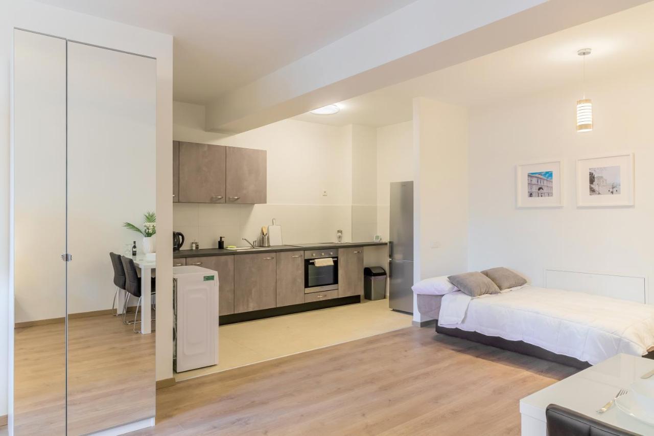 Atlas Unirii: Upscale Flats In The Heart Of Bucharest! Екстер'єр фото